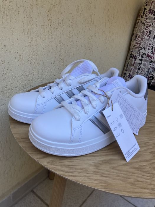 Адидас кецове, adidas grand court 2.0