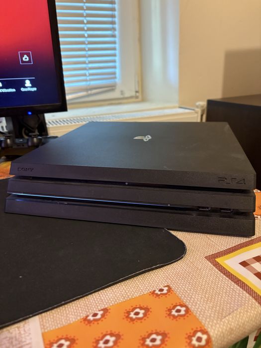 Ps 4 pro + подарък игри