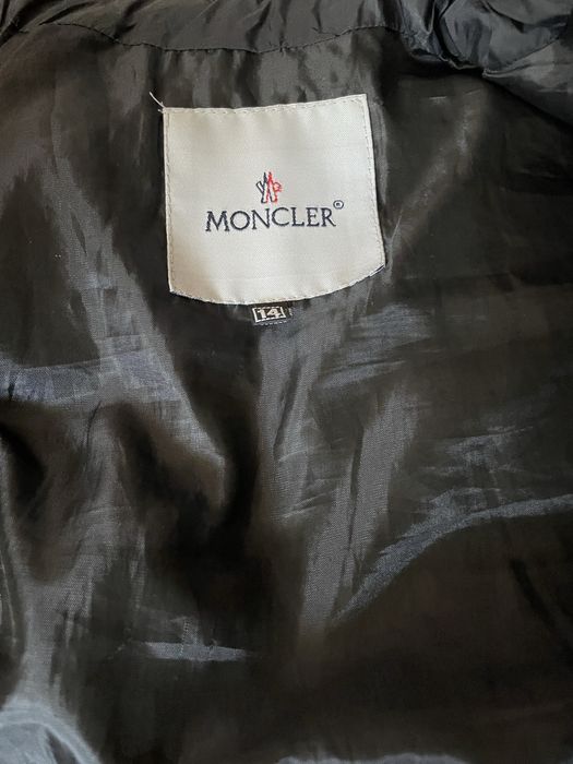 Vesta Moncler Conditie buna