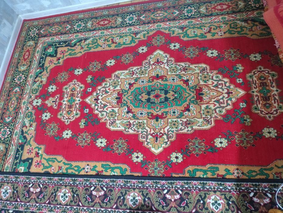 Продается ковры винтажнын