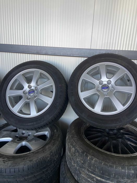 Гуми с джанти Volvo 215/55R16