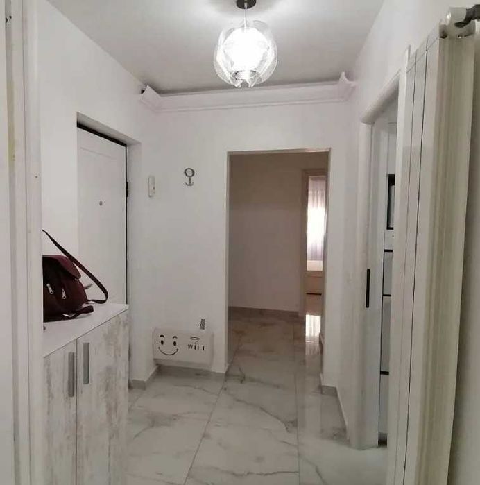 Дава се под наем Двустаен апартамент в Бургас, Крайморие - 70 кв.м за 229.5 € - Снимка #1