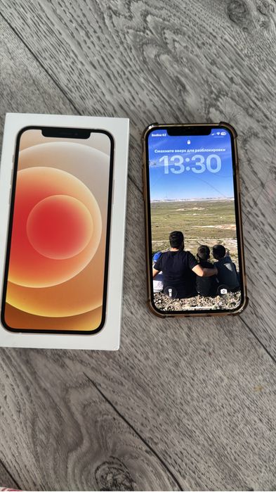 Айфон 12 продаю срочно