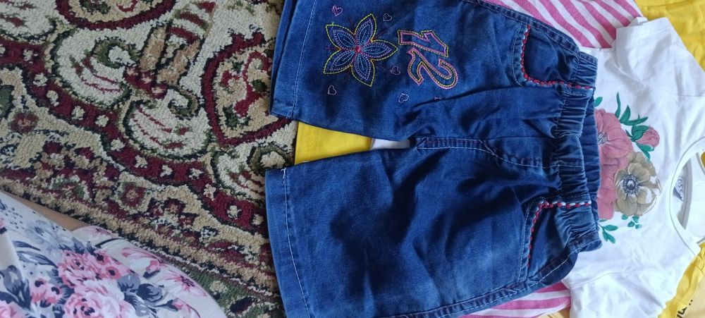 Балалар киімі өте арзан багада