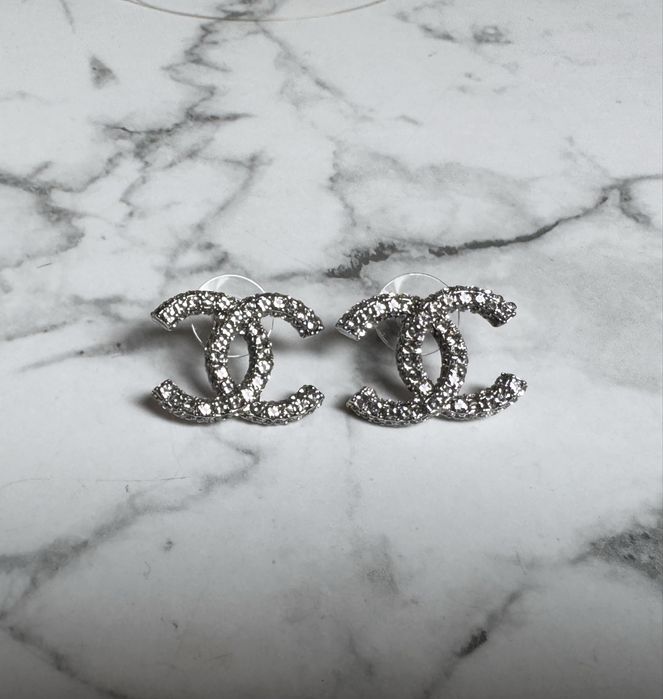 Чисто нови Обеци Chanel