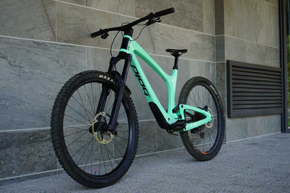 2025 BOLD Unplugged PRO Carbon 170mm *FOX 38/GX AXS*