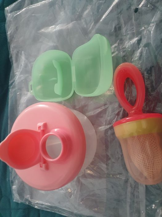 Produse bebe noi recipient lapte praf cutie  suzeta si suzeta alimente