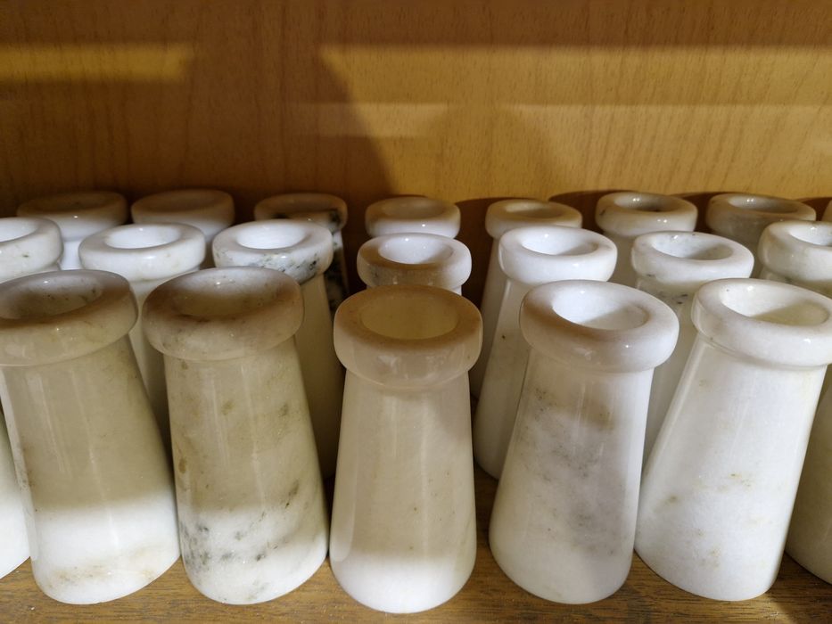 Вази от мрамор..