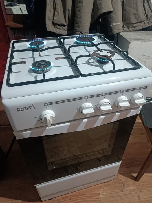 Газ Плита с балоном и редуктором