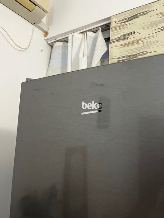 Продавам Хладилник beko