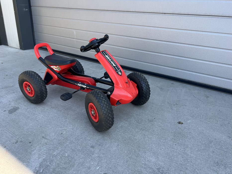 Kart cu pedale pentru copii – stare foarte buna