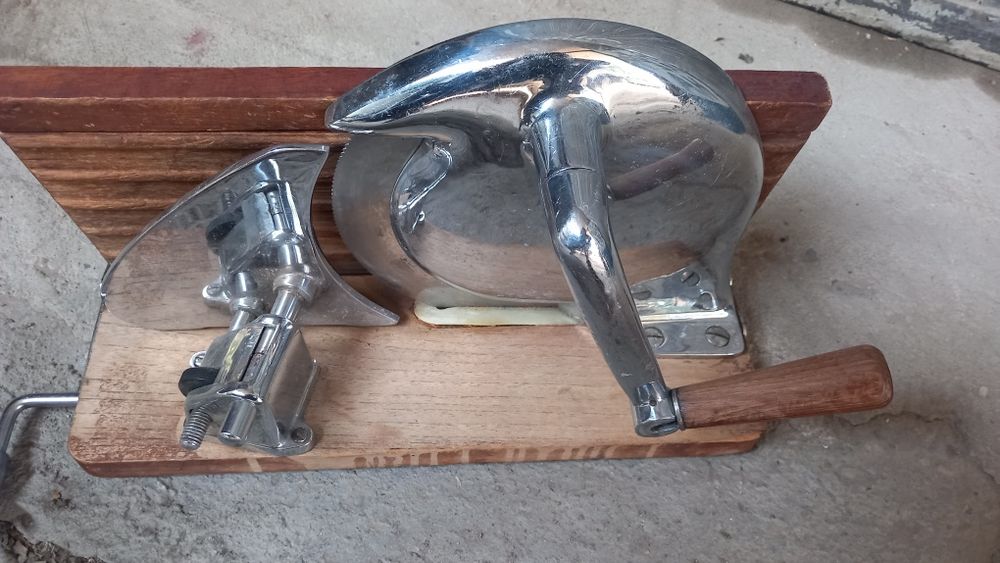 Стара резачка за хляб,колбаси