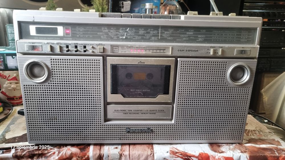 radiocasetofon vintage Panasonic, Itt touring stereo