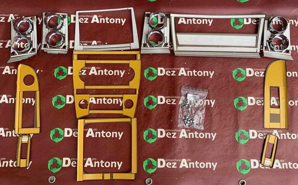 Set Ornamente Interioare NOU ORIGINAL Jeep Commander