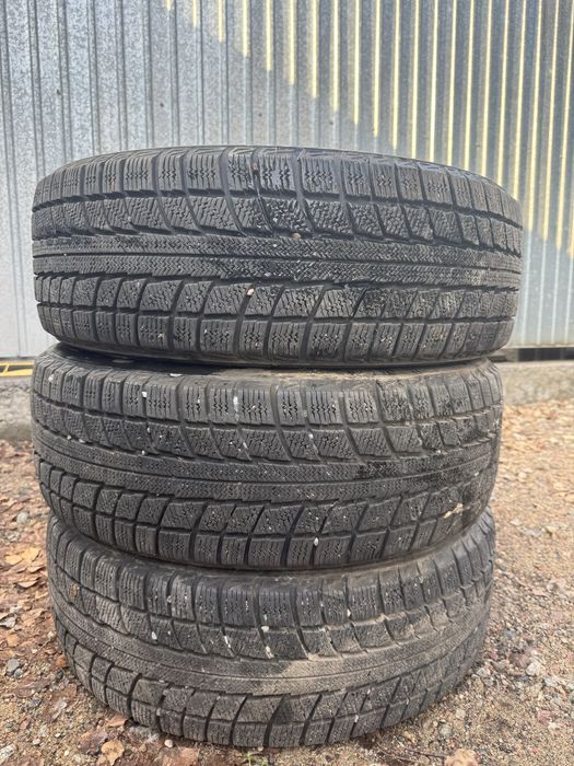 Резина r17 зима 3 шт