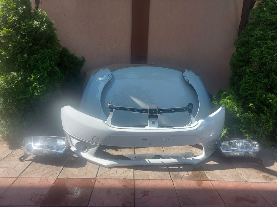 Bara fata logan 2 facelift sandero logan  mcv