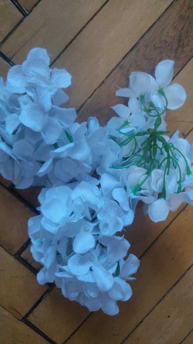 Искусственные цветы 100тг.