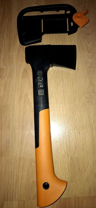 Брадва Fiskars X7