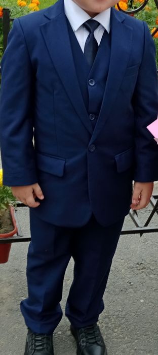 Продам костюм 3-ка на мальчика