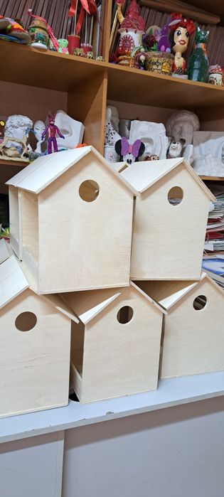 Скворечники, кормушка для птиц