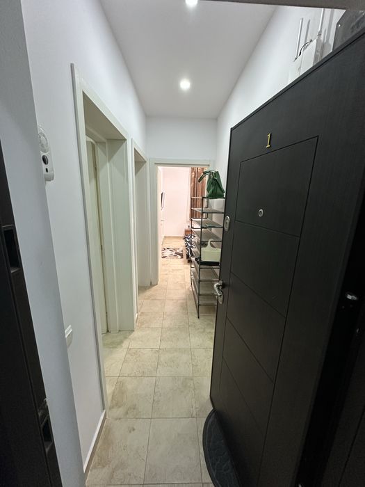 Inchiriez apartament 2 camere situat la demisol inalt