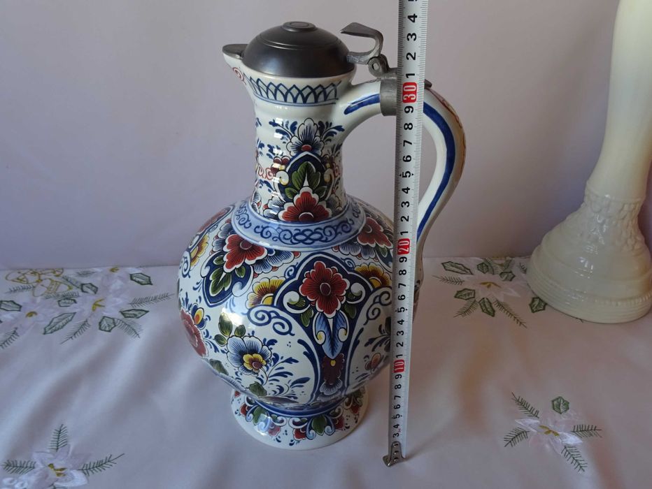 Стомна/кана с метален  капак- Antiquk  150 VB Oud Delft  от 1910-те.