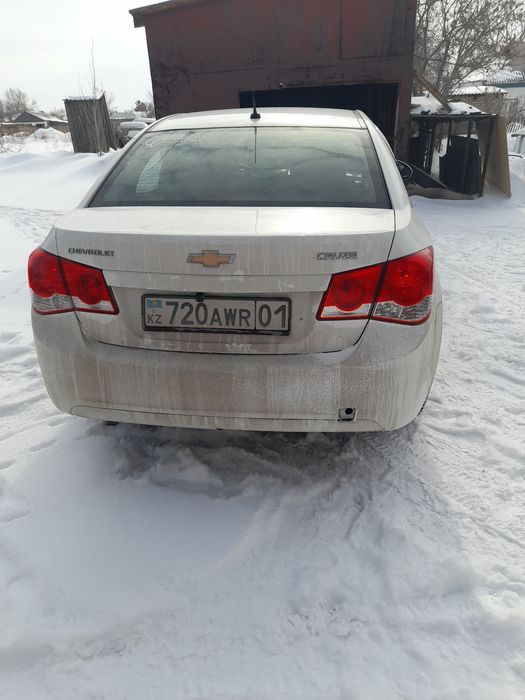 Шевролет Круз 2011 года