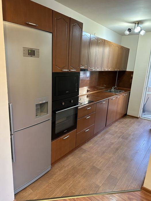 Дава се под наем Тристаен апартамент в Пловдив, Въстанически - 80 кв.м за 408 € - Снимка #1