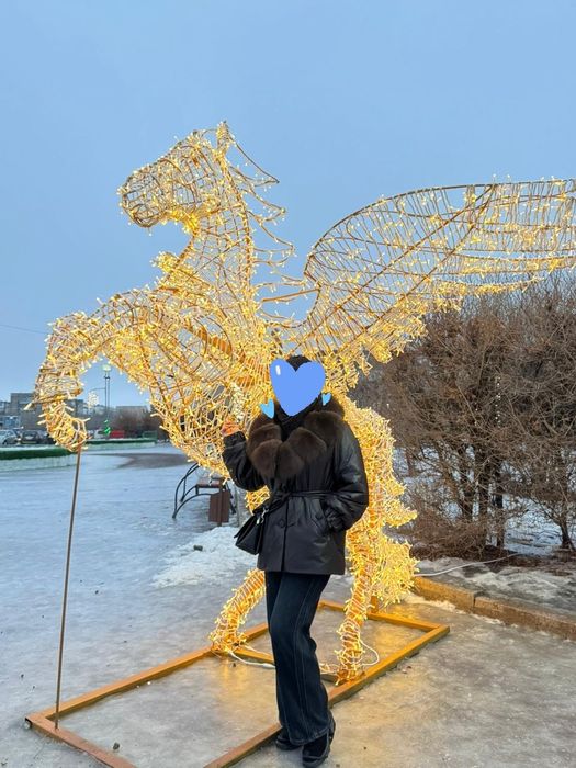 Здравствуйте продам очень красивую куртку