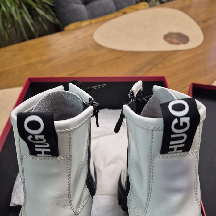 Дамски боти Hugo