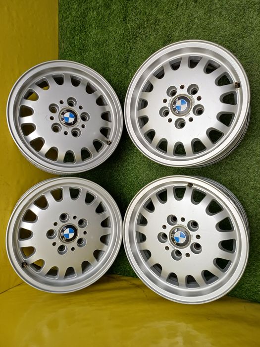 Диски R15 5x120 (Стиль 6) на BMW.