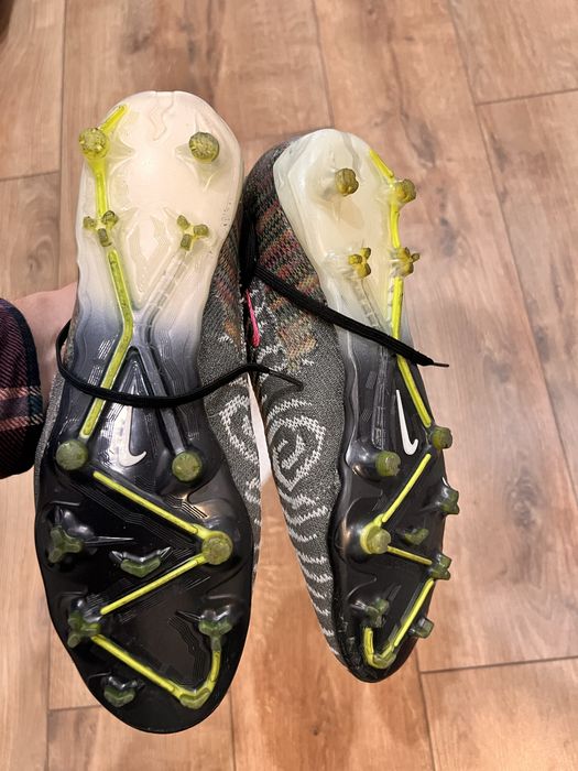 Бутсы Phantom Nike