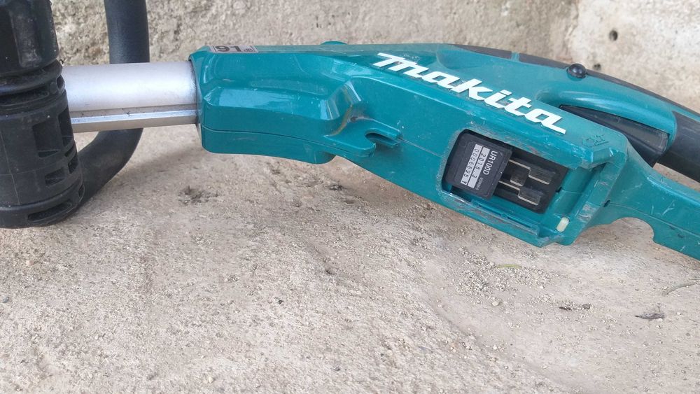 Makita тример за трева