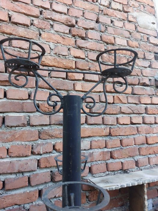 Стойка за саксии.