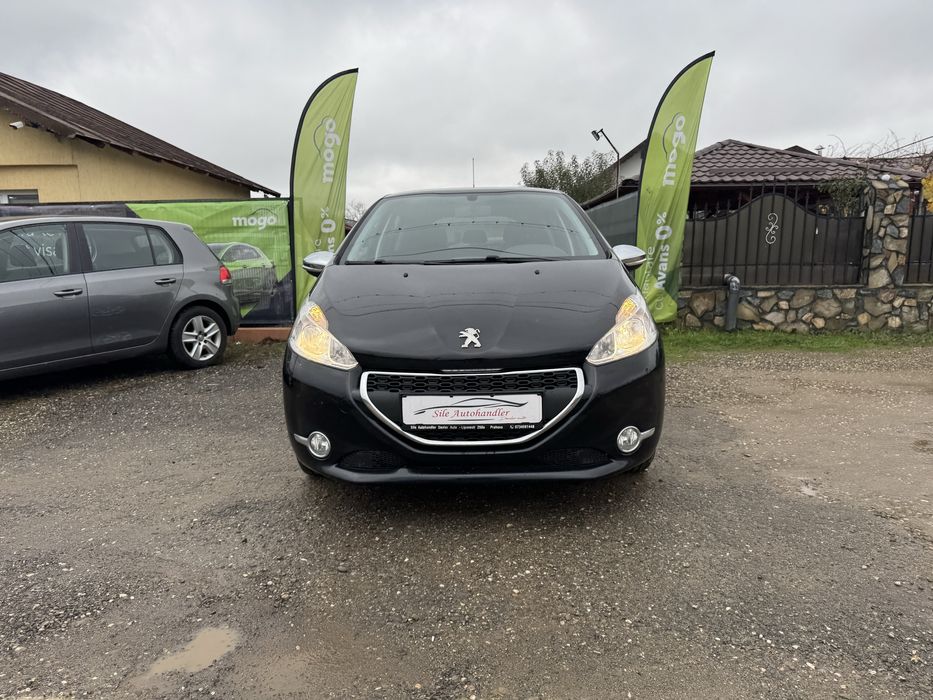 Peugeot 208**2014 *navi**clima*senzori**Rate/avans zero**