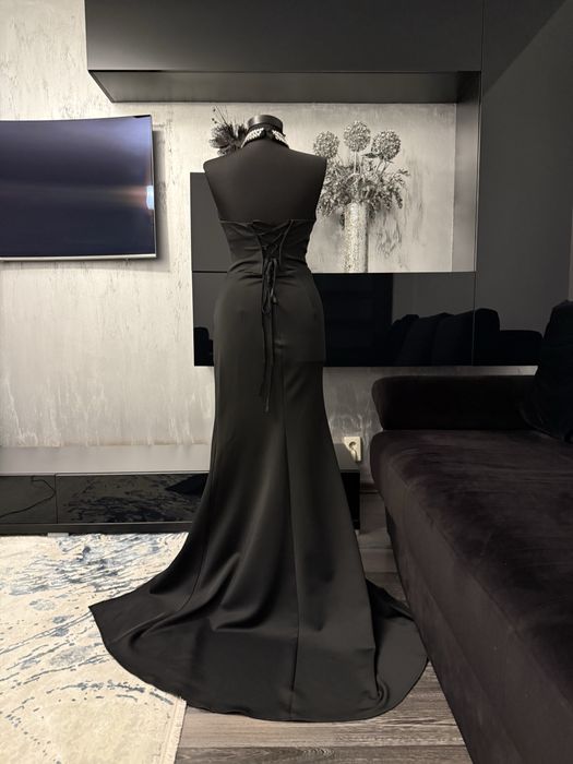 Rochie lunga cu aplicatii