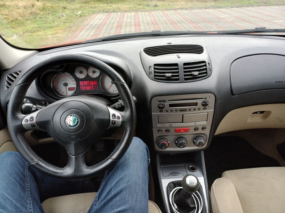 Vând alfa Romeo 147