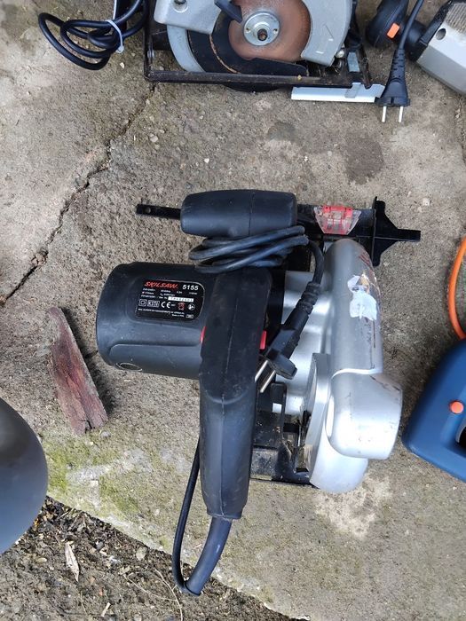 Vând scule electrice