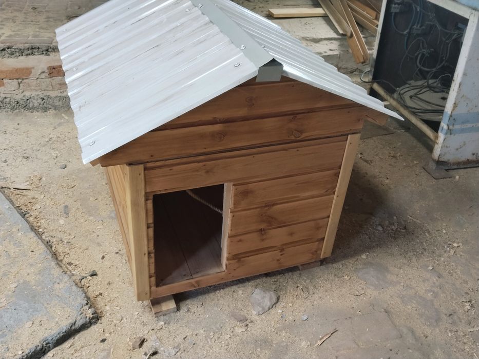 Продам будку для средней породы собак.