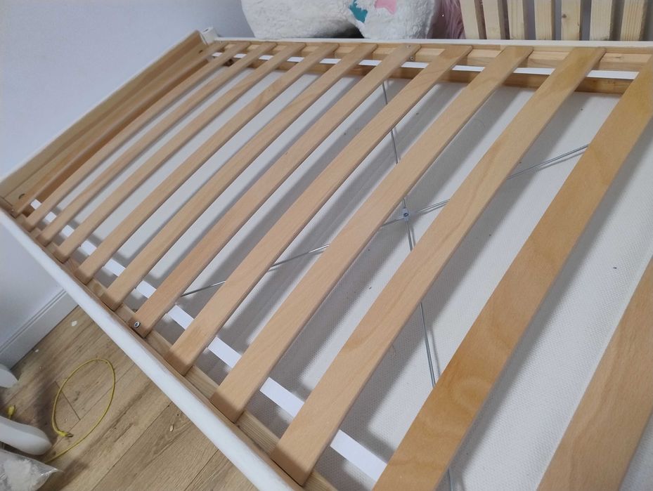 Pat Ikea UTÅKER dublu suprapus, cu doua saltele