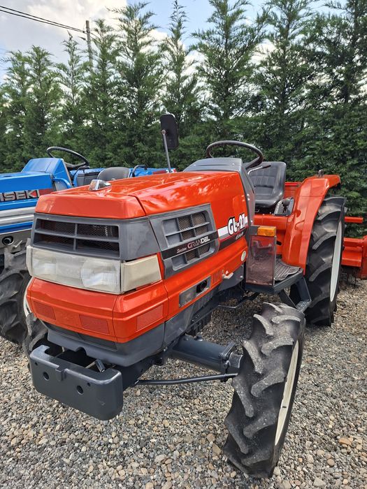 Tractor japonez kubota 27 cp4x4