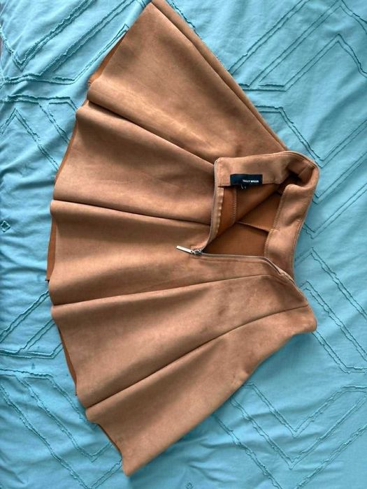 Велурена плисирана пола Tally Weijl S camel/beige