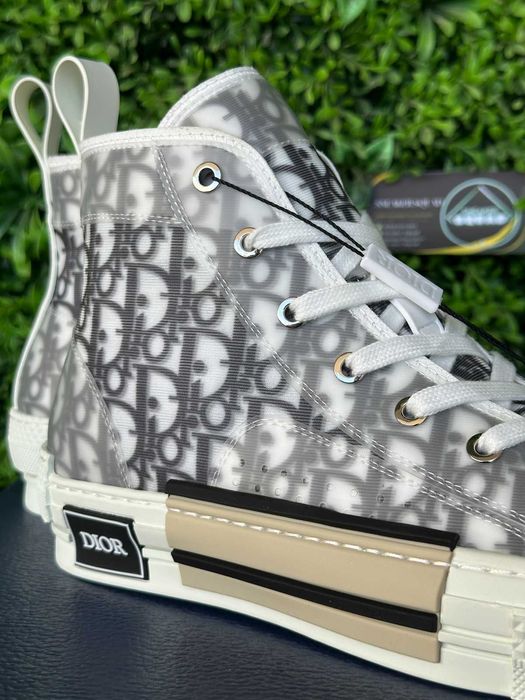 DIOR B23 White and Black