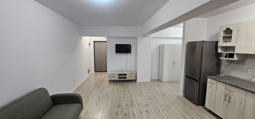 Apartament 2 camere de inchiriat, bloc nou, loc de parcare inclus