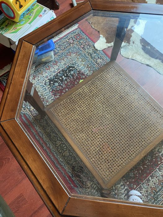 Продавам ретро маса