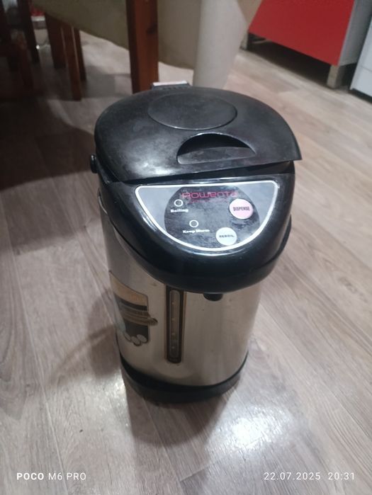 Срочно продам термопот на запчасти,работал хорошо,что то развалился