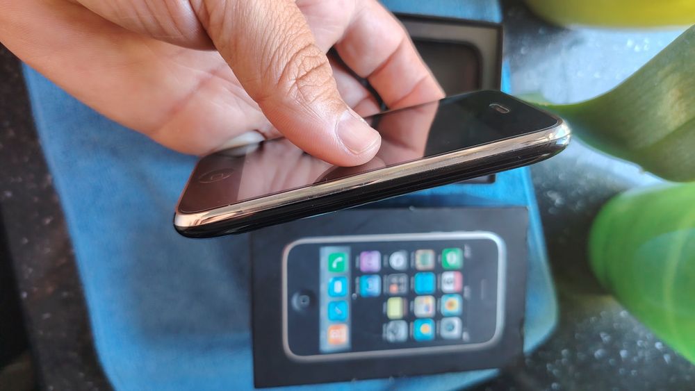 IPhone 3G 8GB la Cutie