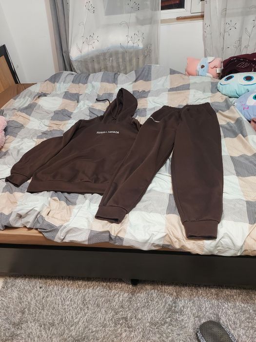 Trening  dama  cumpărate  de  pe  Shein