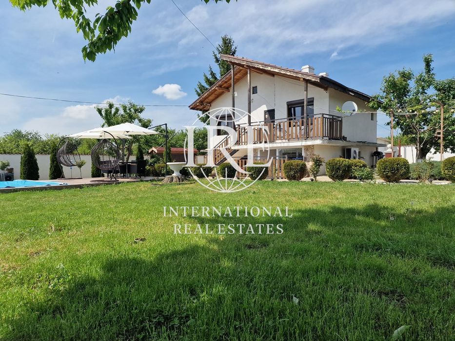 Продава се Къща в с. Ловчанци, Област Добрич - 180 кв.м за 652 €/кв.м - Снимка #2