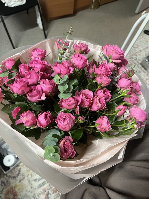 букет кустовых роз